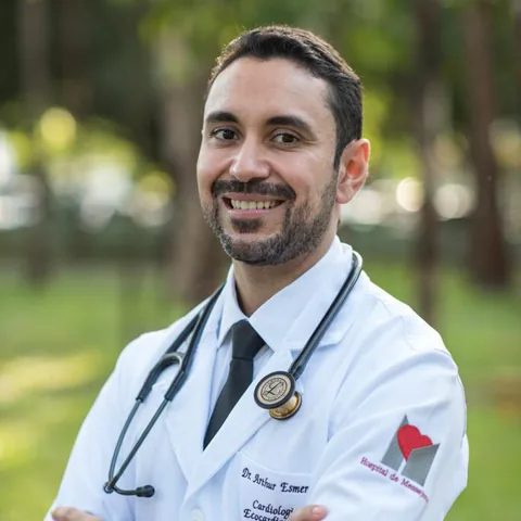 Foto de Dr. Arthur Rafhael Amorim Alves Esmeraldo